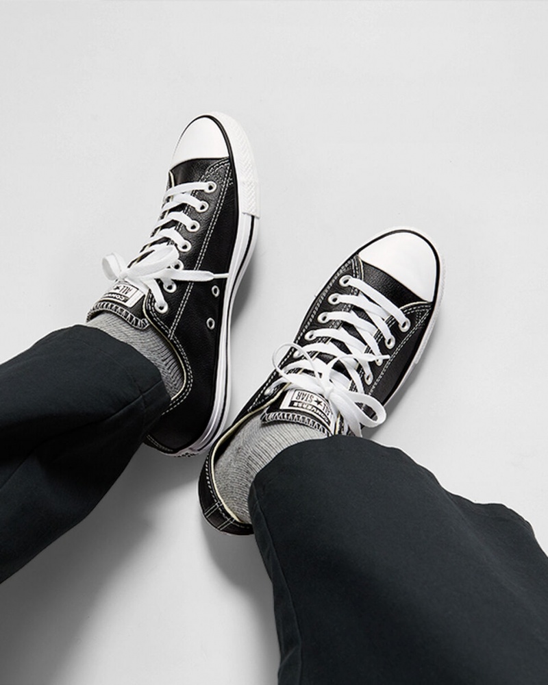 Converse Chuck Taylor All Star Couro Pretas | 9841-ELTXF